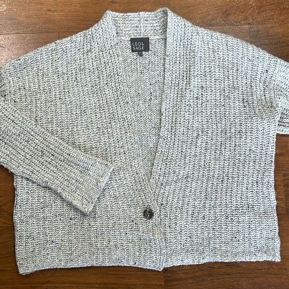 Leo & sage one button gray sweater cardigan oversized wool mohair size large